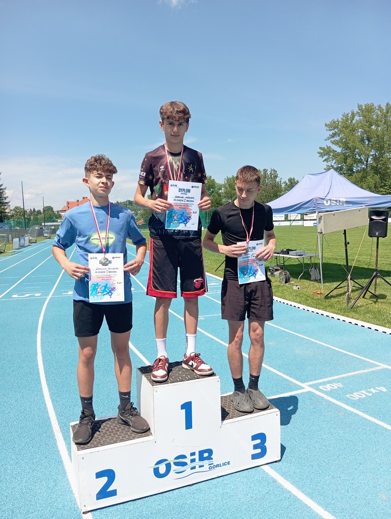 Worek medali zdobyty podczas Ligi Lekkoatletycznej