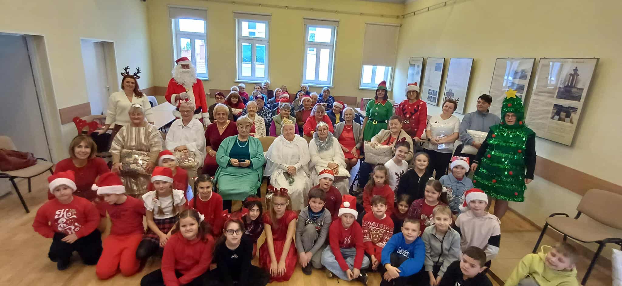 Spotkanie Mikołajowe w Dziennym Domu Seniora